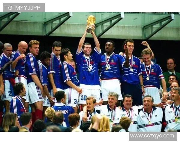 老足球明星重聚精彩瞬间回顾珍贵照片合集